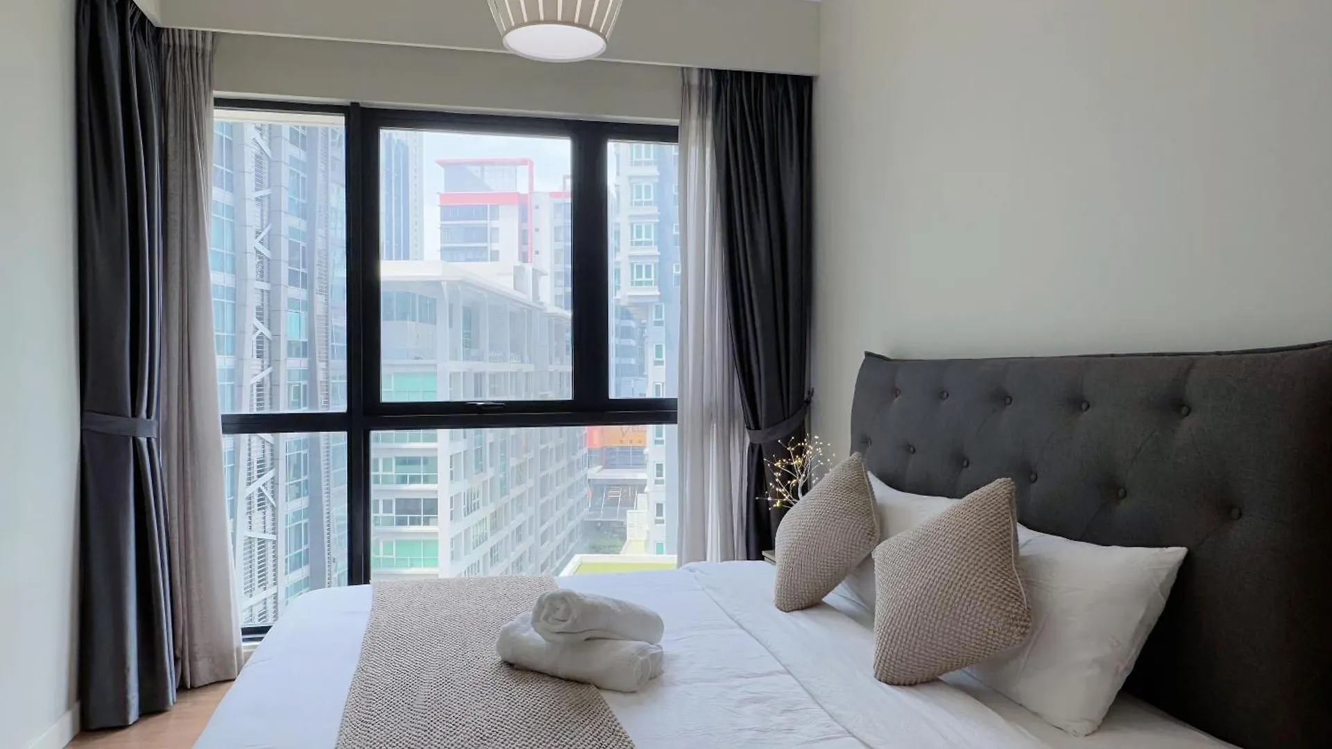 Sunway Velo Kl 2Br Homestay By Whome クアラルンプール アパート