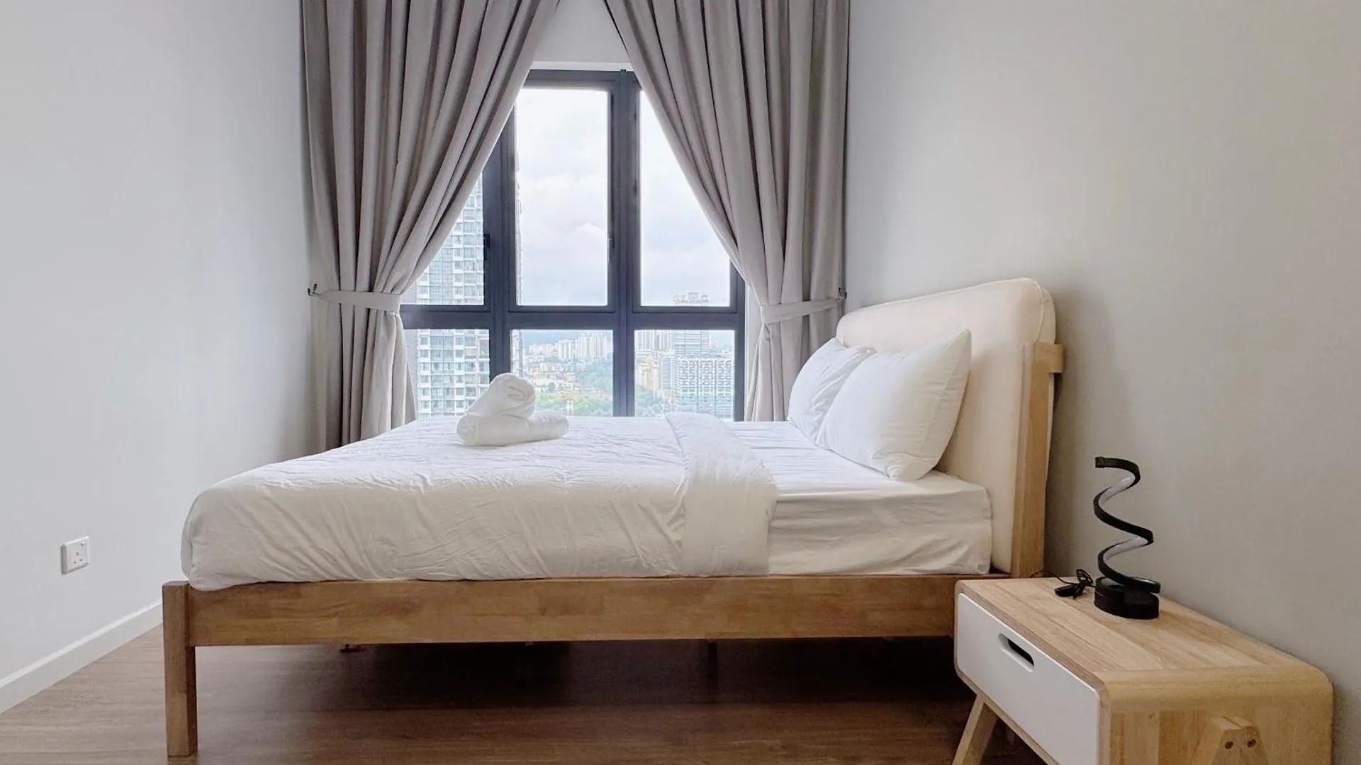 Sunway Velo Kl 2Br Homestay By Whome クアラルンプール