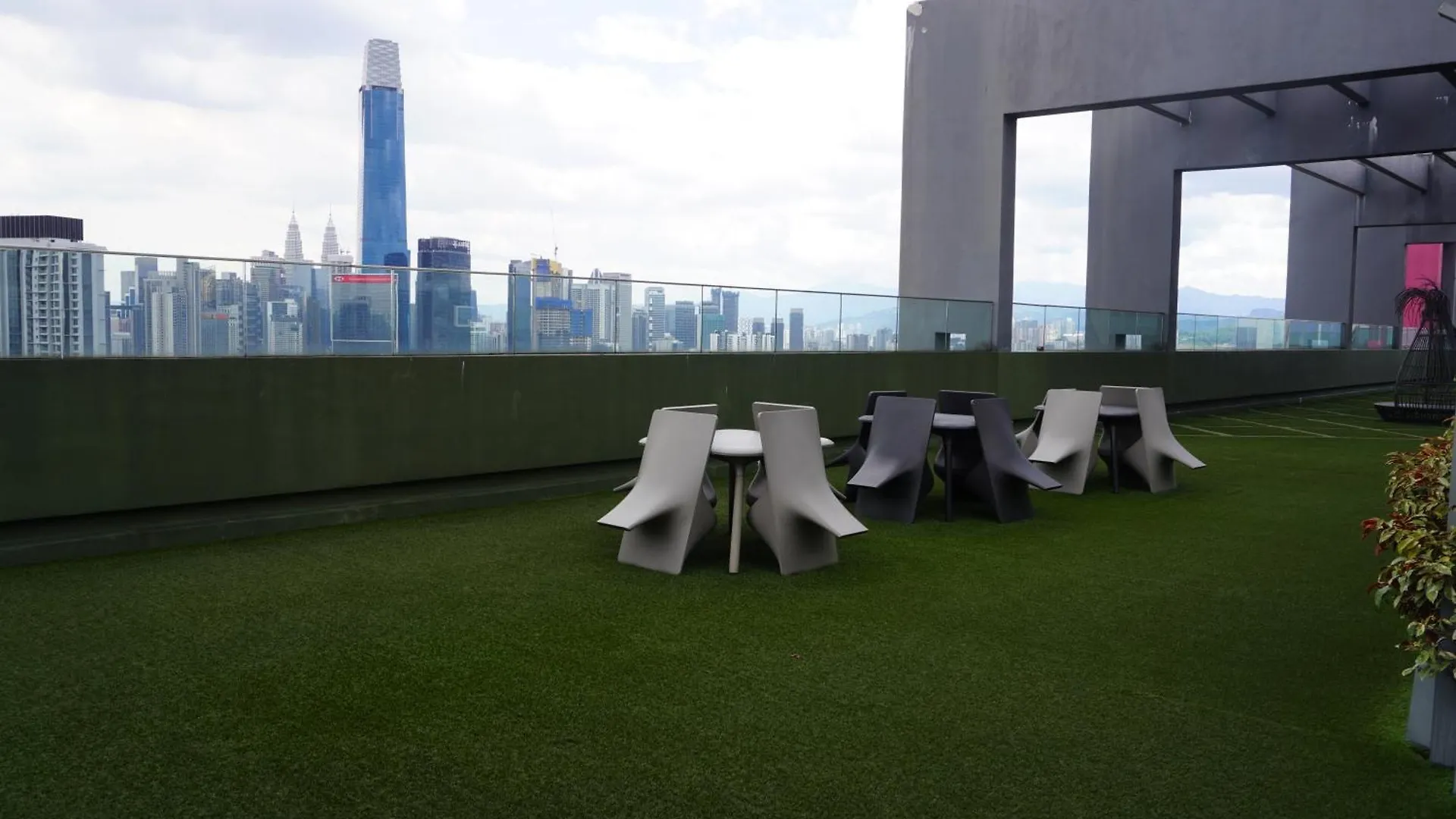 Sunway Velo Kl 2Br Homestay By Whome Kuala Lumpur Malaysia