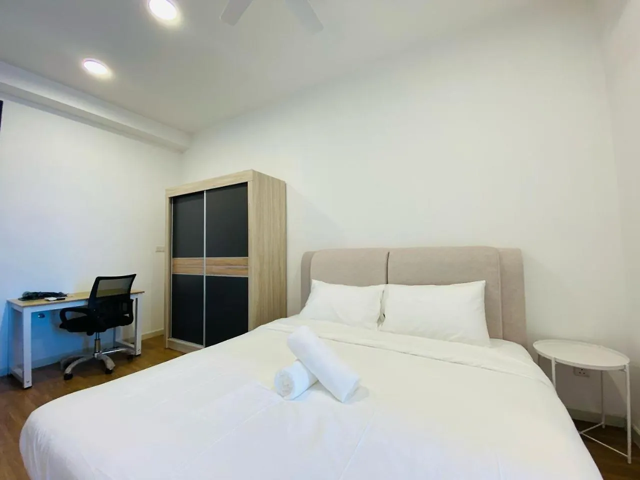 Sunway Velo Kl 2Br Homestay By Whome Kuala Lumpur 0*,
