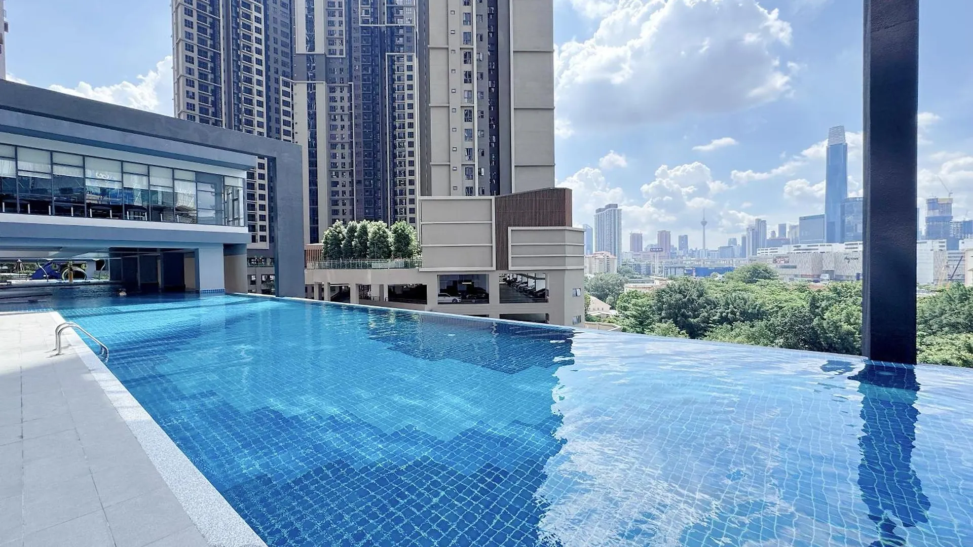 Sunway Velo Kl 2Br Homestay By Whome Kuala Lumpur 0*,