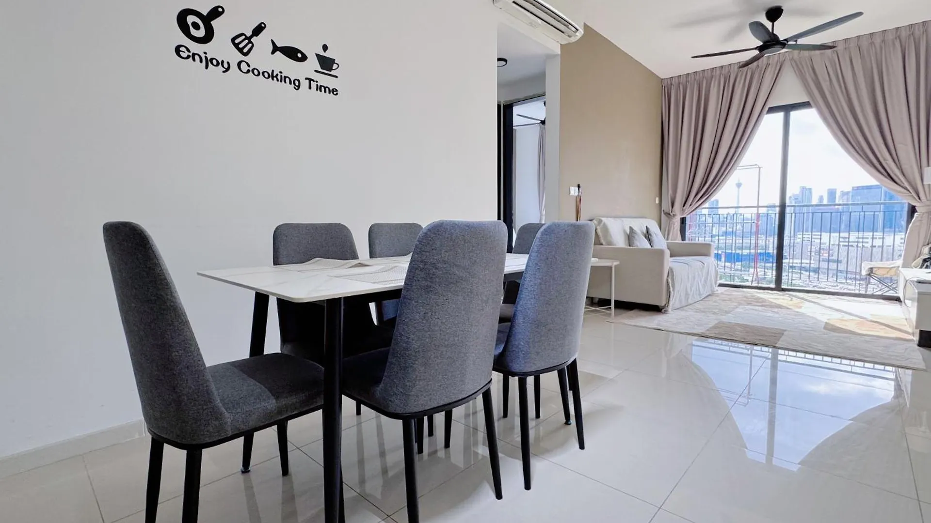 Apartment Sunway Velo Kl 2Br Homestay By Whome Kuala Lumpur Ma­lay­sia